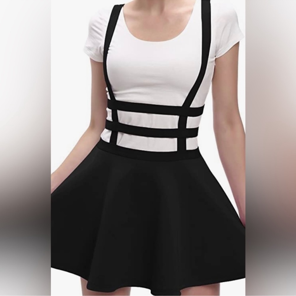 Skater skirt with cage suspenders